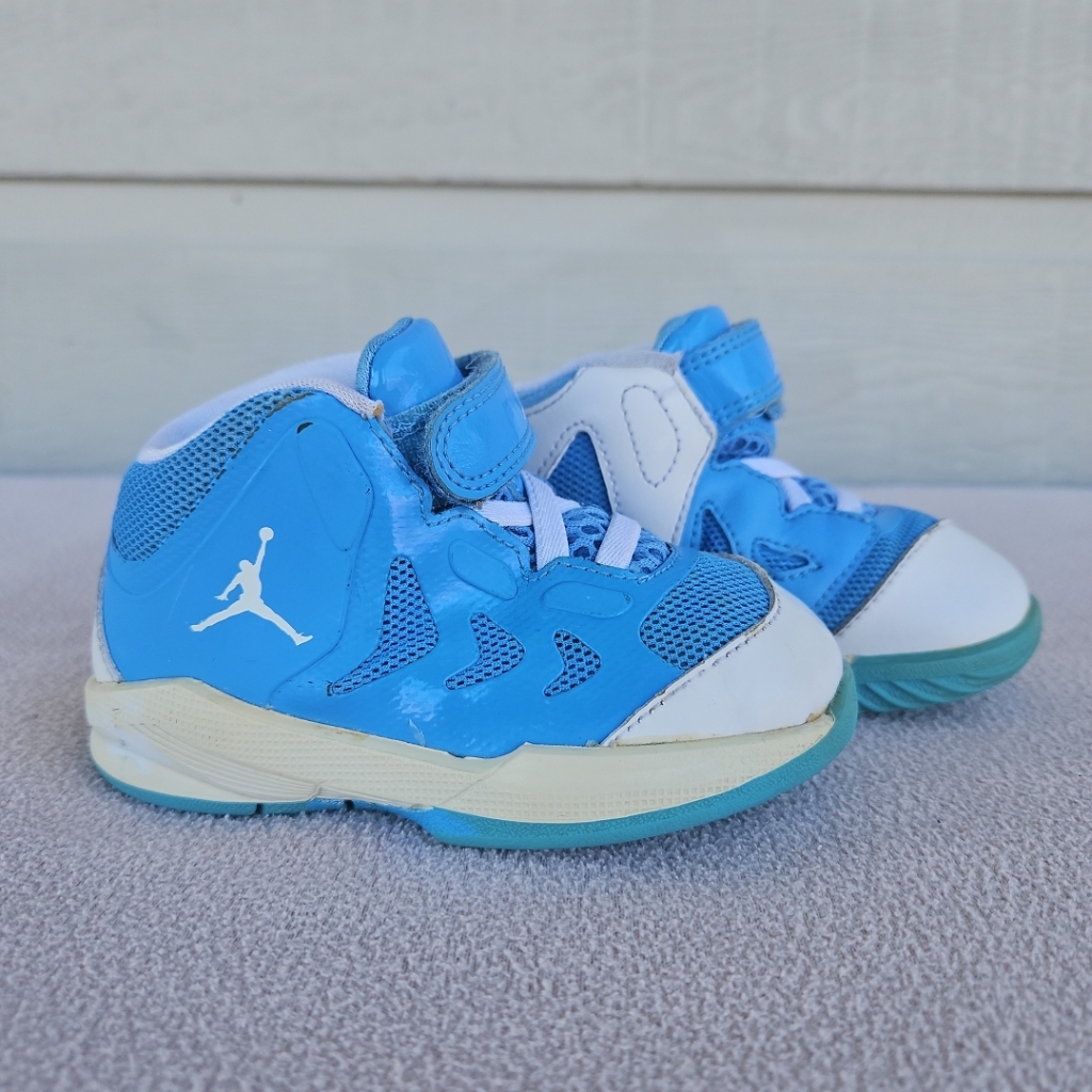 Nike Air Jordan Play In These 2 Toddler Size 6c Carolina Blue Hook & Loop
